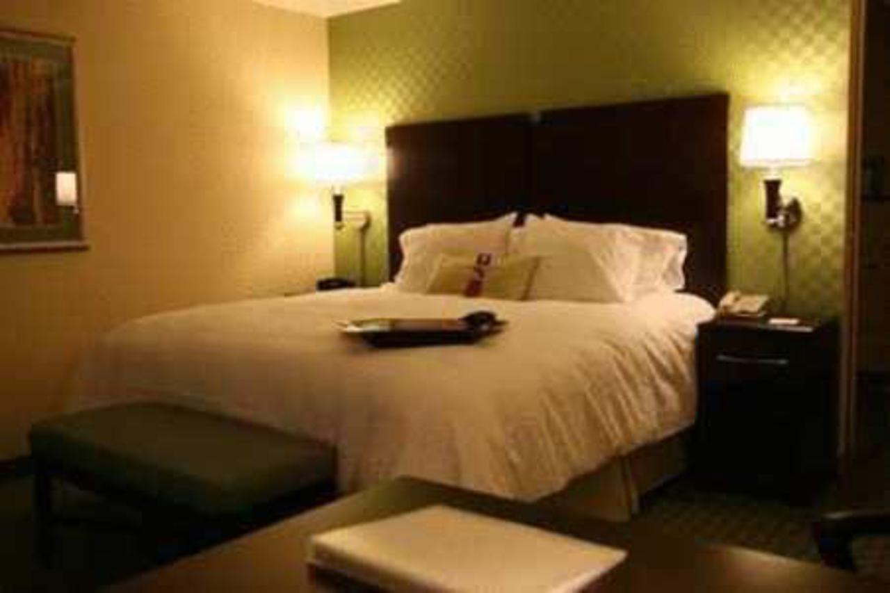 Hotel Hampton By Hilton Brentwood Zewnętrze zdjęcie